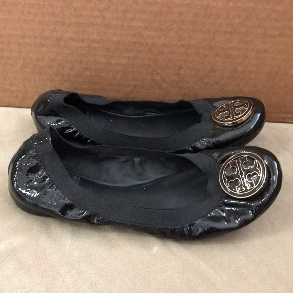 TORY BURCH BLACK FLATS SIZE 7 US